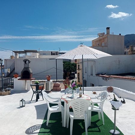 Charming House In Illar With Mountain View And Balcony Vila Exterior foto