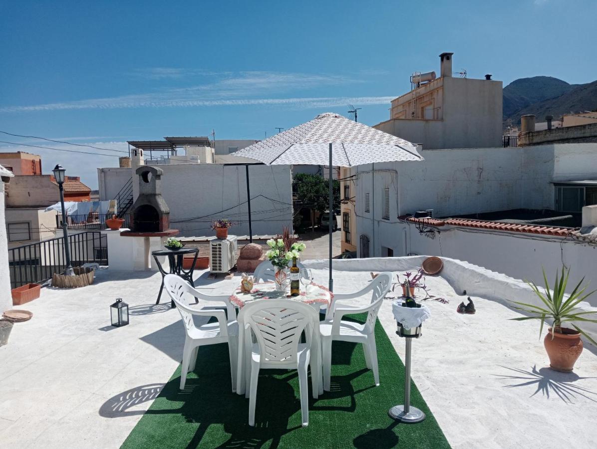 Charming House In Illar With Mountain View And Balcony Vila Exterior foto