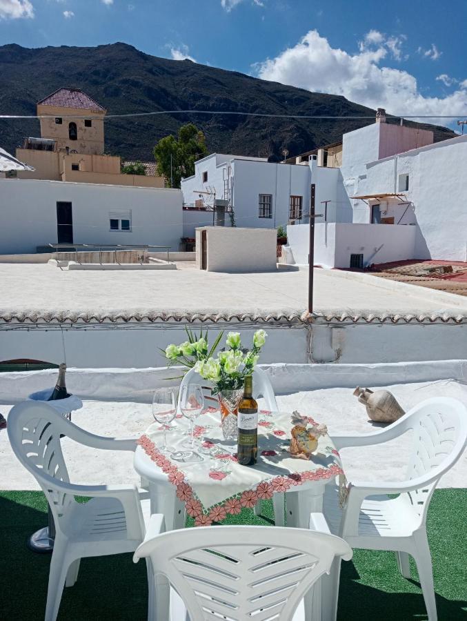 Charming House In Illar With Mountain View And Balcony Vila Exterior foto